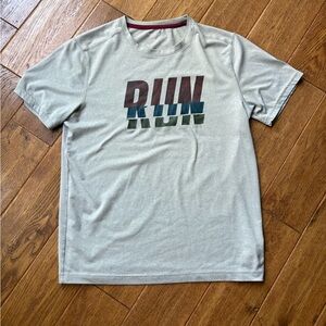 Old Navy Active Go-Dry Gray “RUN” Graphic Performance Tee Size M